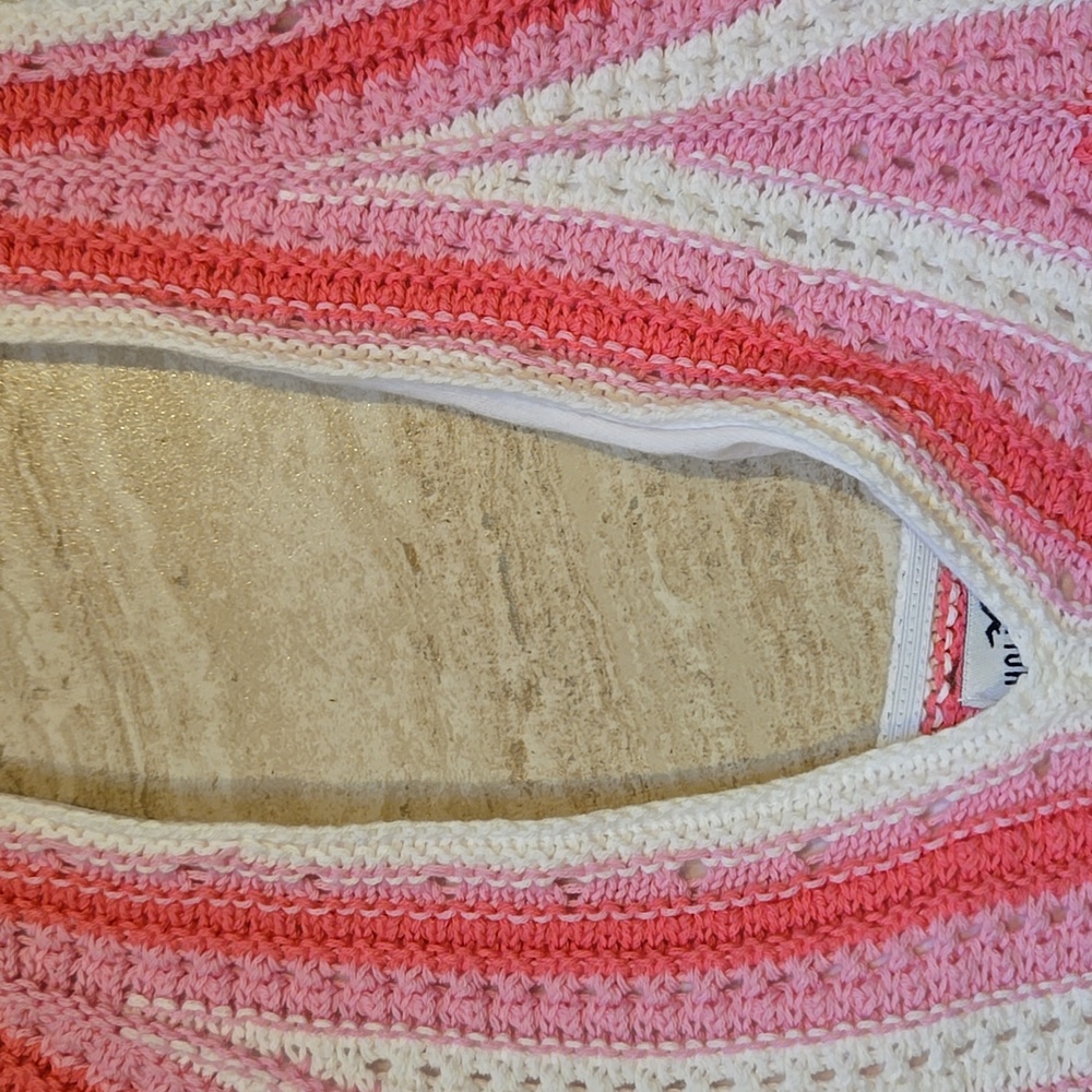 Hollister Crochet Knit Deep V Crop Halter Top - Picture 3 of 7